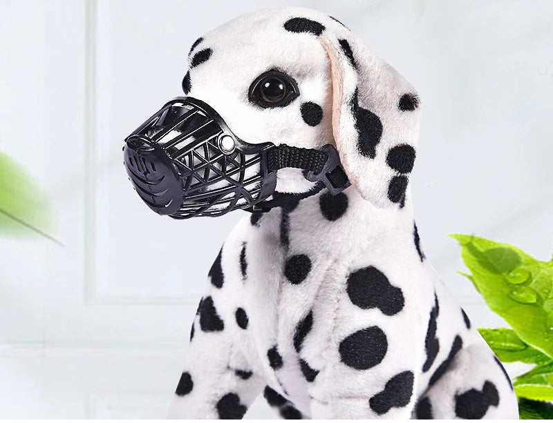 Adjustable dog muzzle