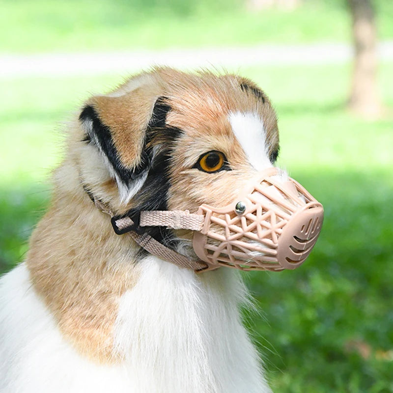 Adjustable dog muzzle